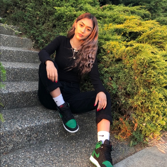 Meet your Posher, Cristal - Picture 1 of 1